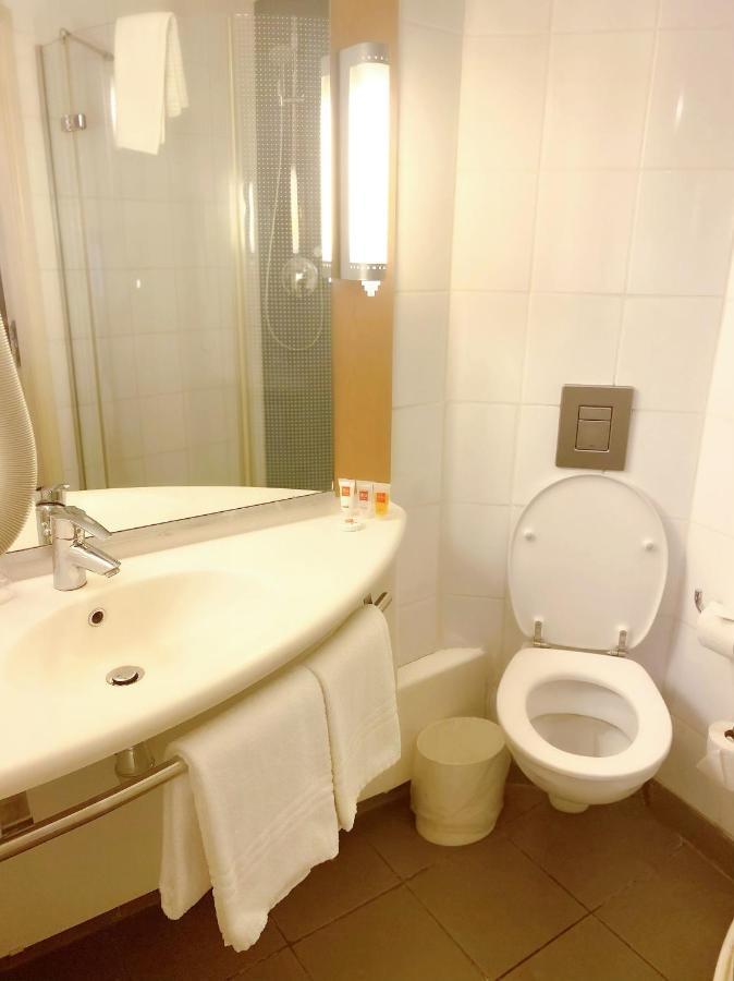 Ibis Lagos Ikeja Esterno foto