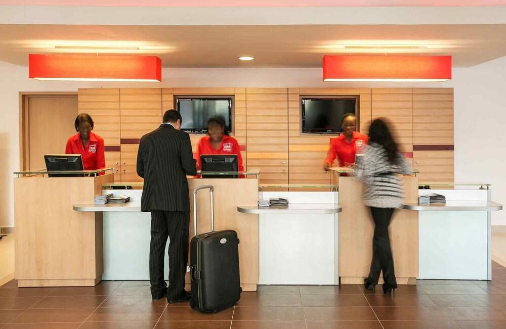 Ibis Lagos Ikeja Esterno foto
