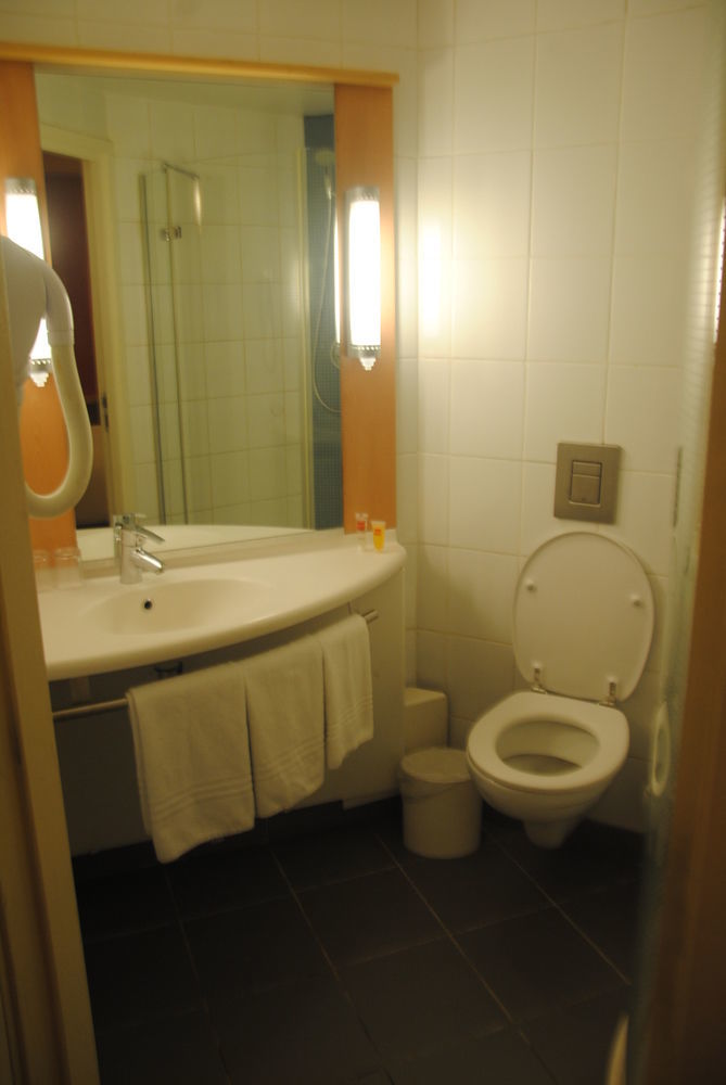 Ibis Lagos Ikeja Esterno foto